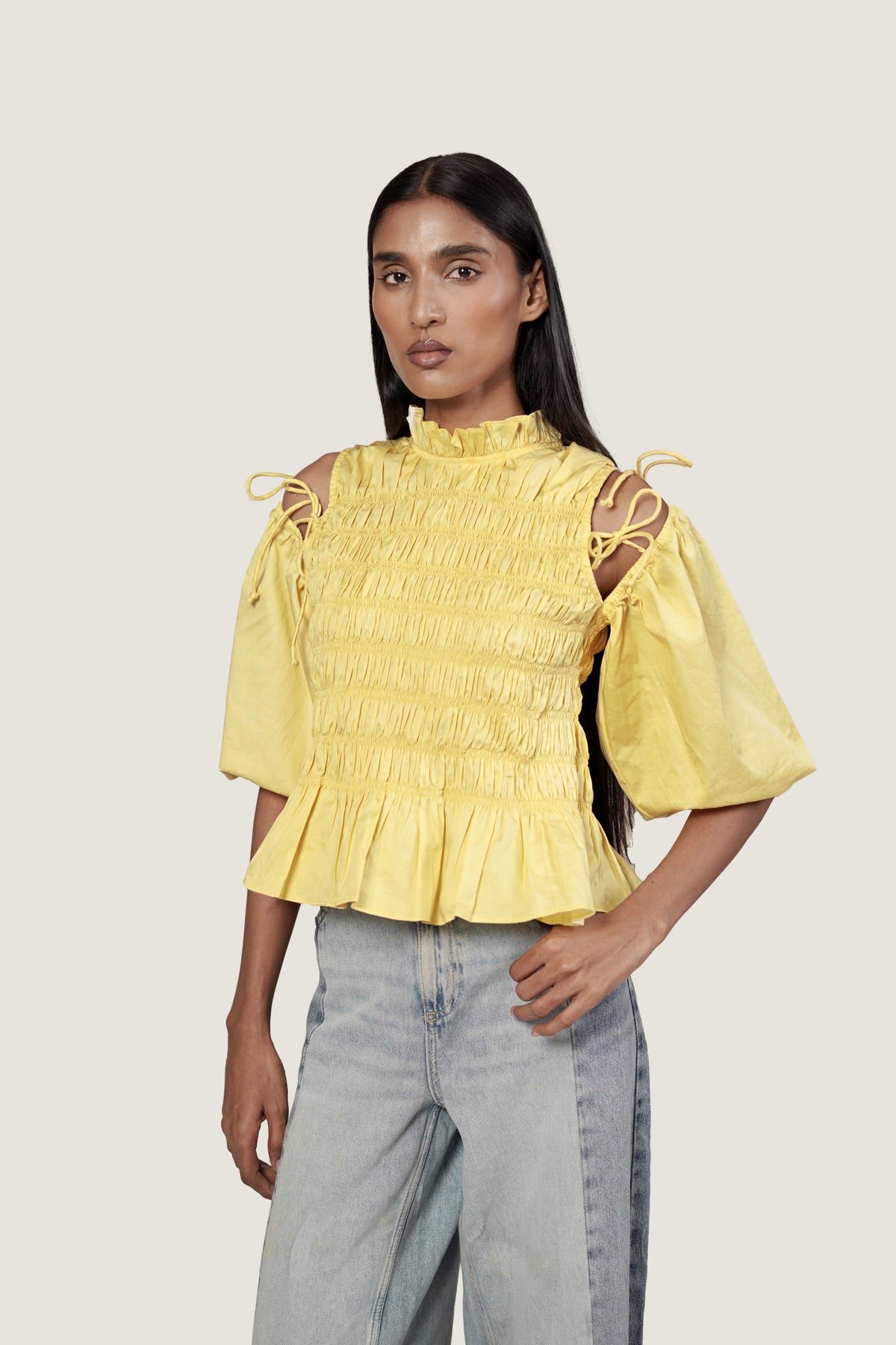 SMOCKED DETAIL PEPLUM TOP