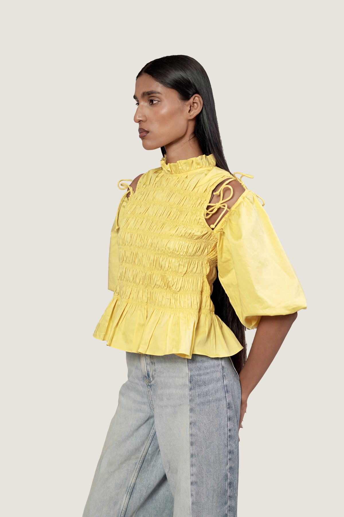 SMOCKED DETAIL PEPLUM TOP