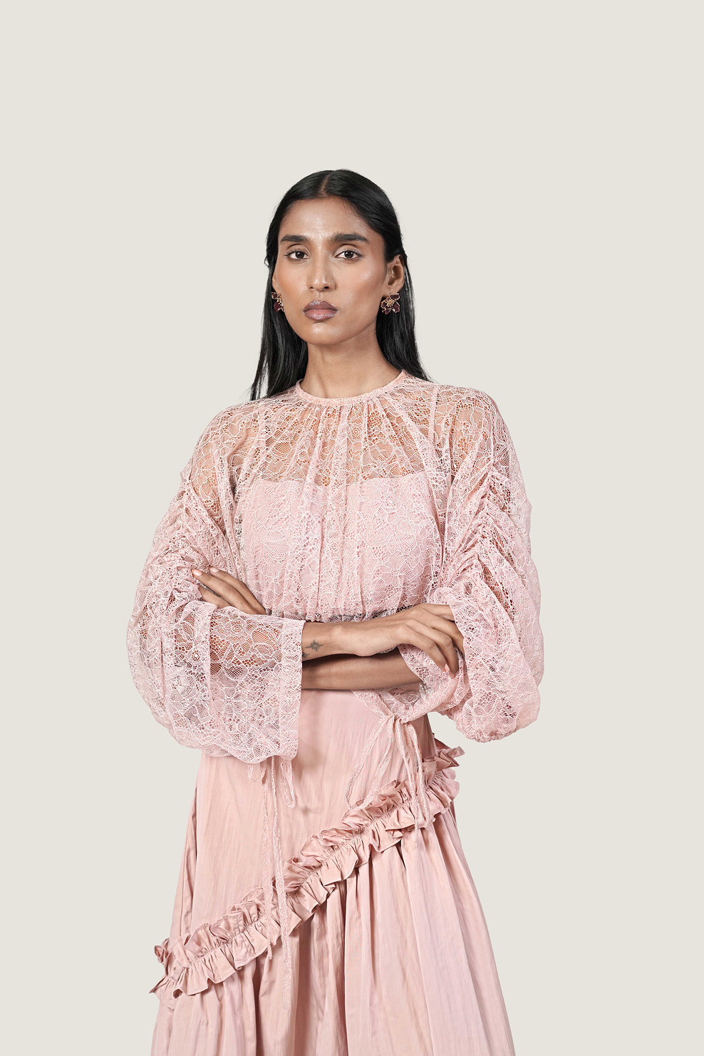 RUCHED SLEEVE LACE TOP