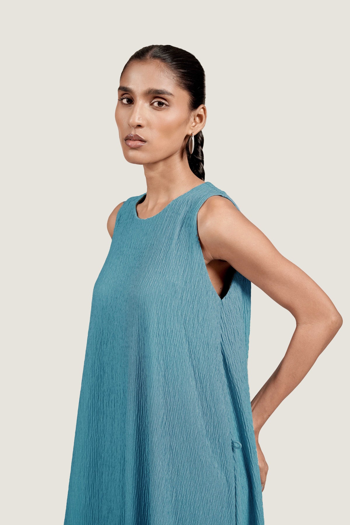 FITTED A LINE TEAL DRESS