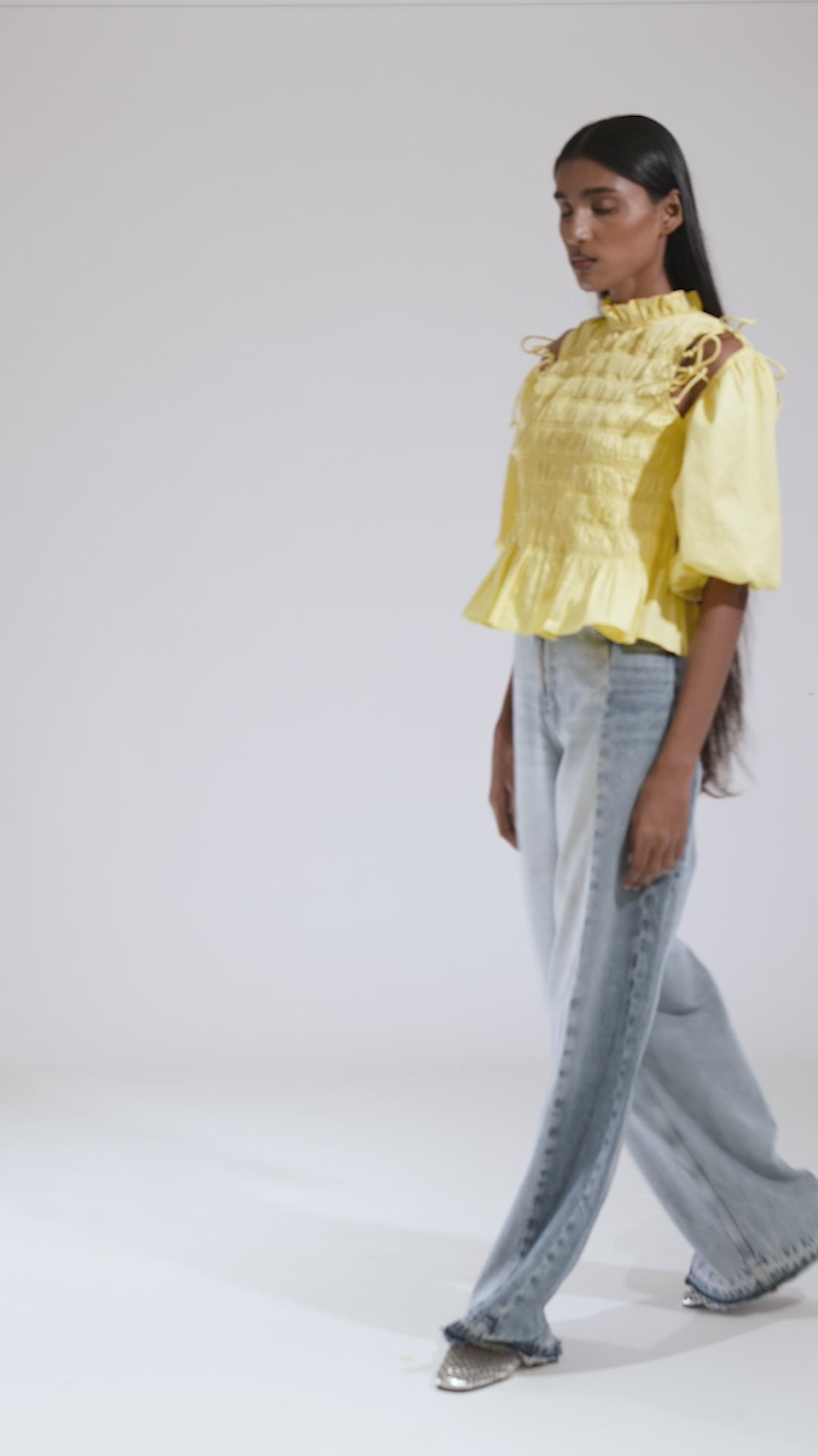 SMOCKED DETAIL PEPLUM TOP